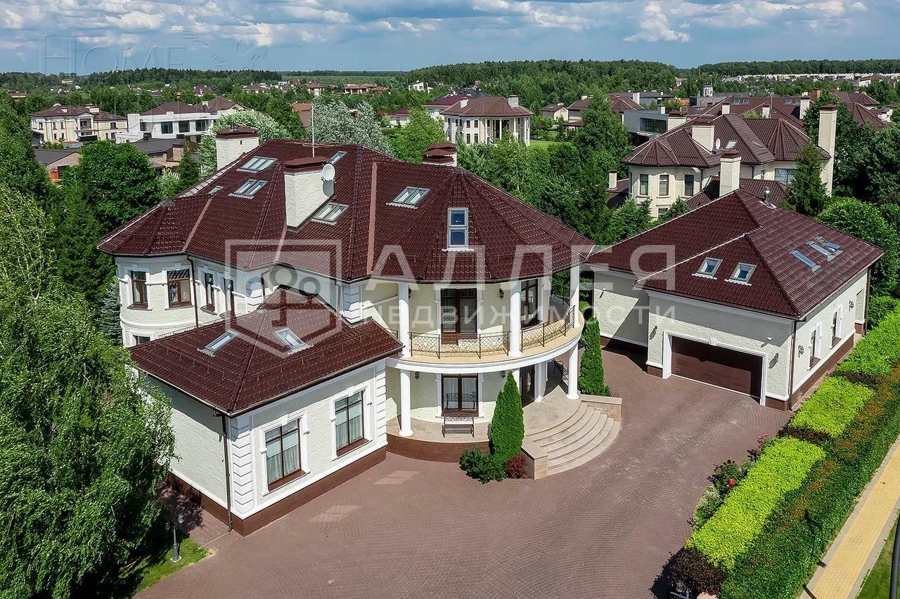 3-этажный коттедж 768 м² с отделкой