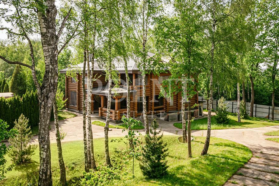 3-этажный коттедж 2 350 м² без отделки