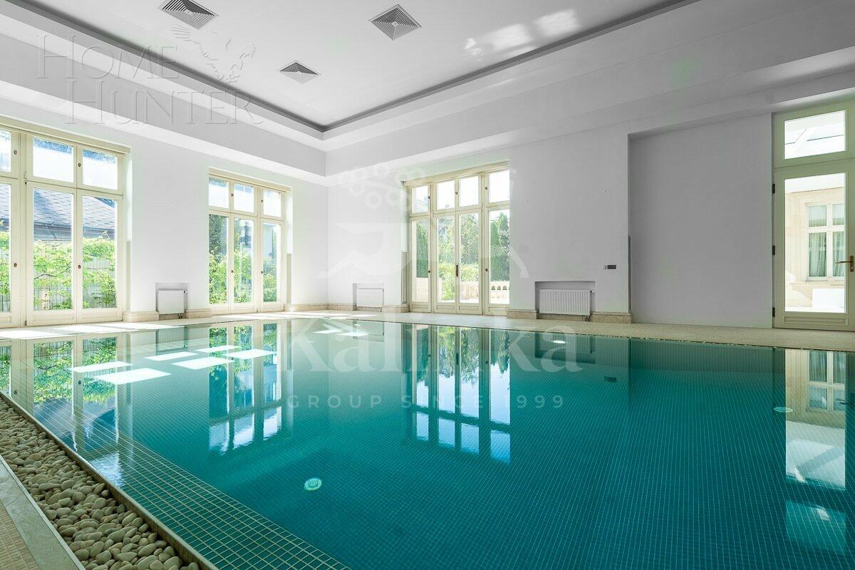 3-этажный коттедж 1 645 м² с отделкой