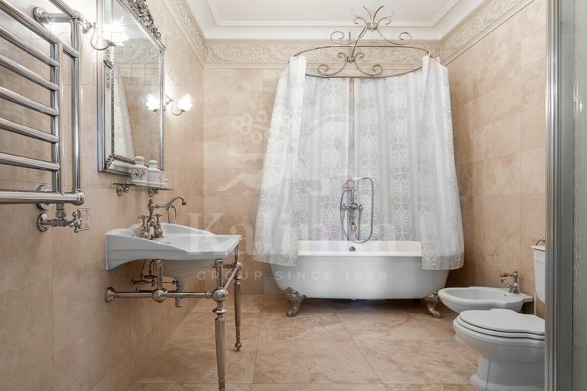 3-этажный коттедж 1 645 м² с отделкой