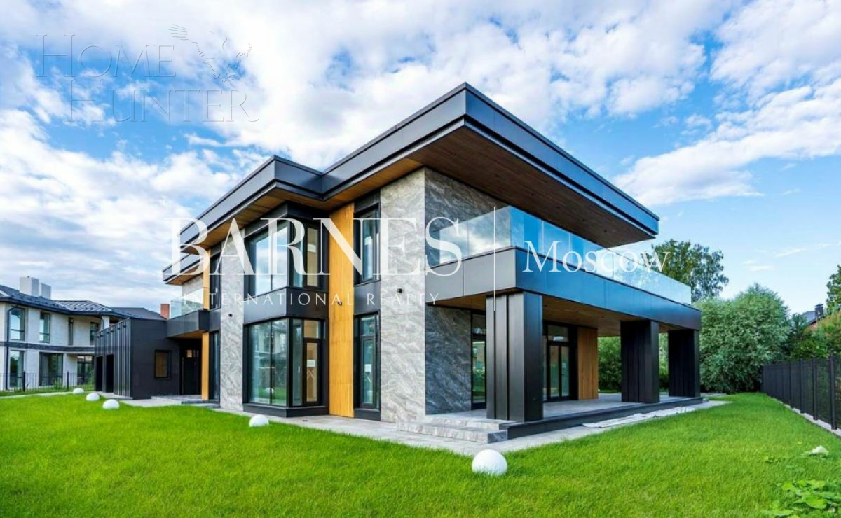 2-этажный коттедж 853.2 м² без отделки