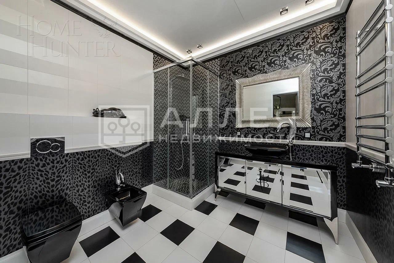 3-этажный коттедж 768 м² с отделкой