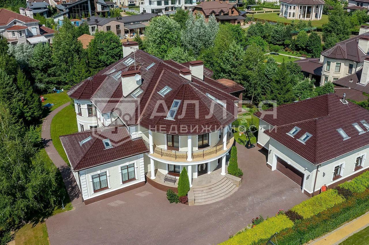 3-этажный коттедж 768 м² с отделкой