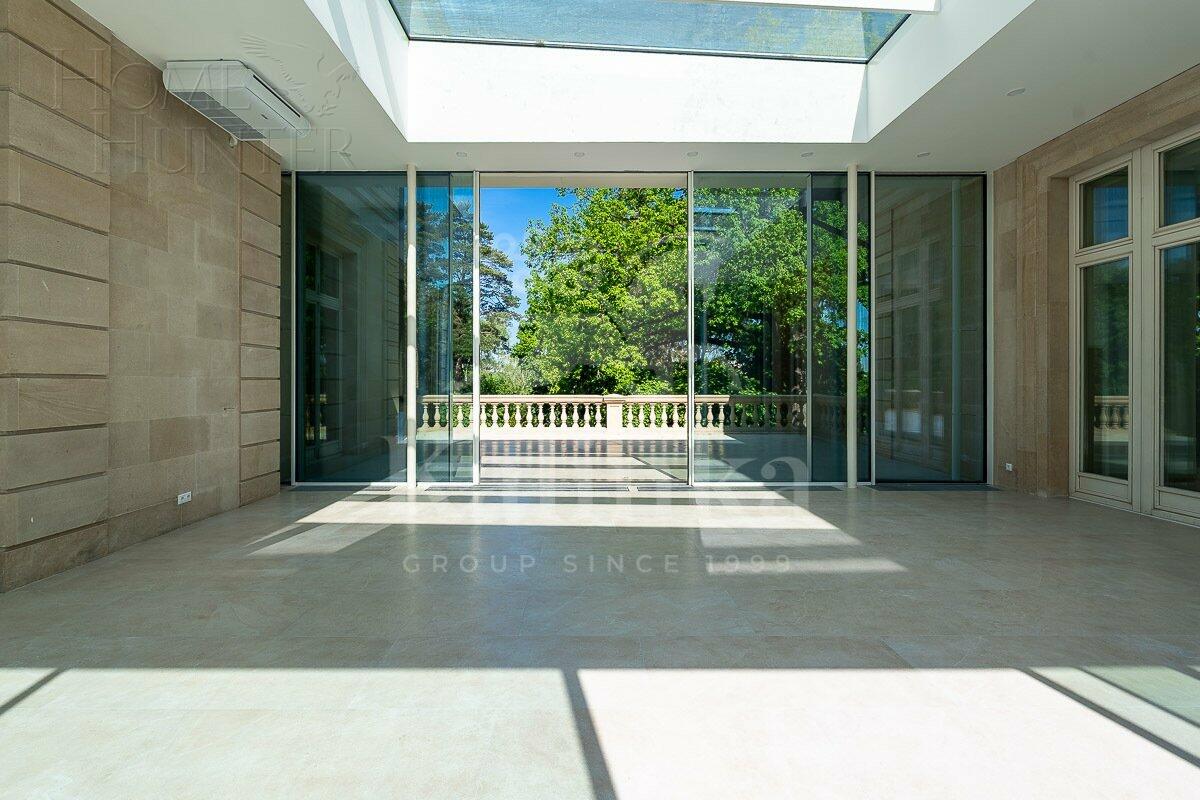 3-этажный коттедж 1 645 м² с отделкой