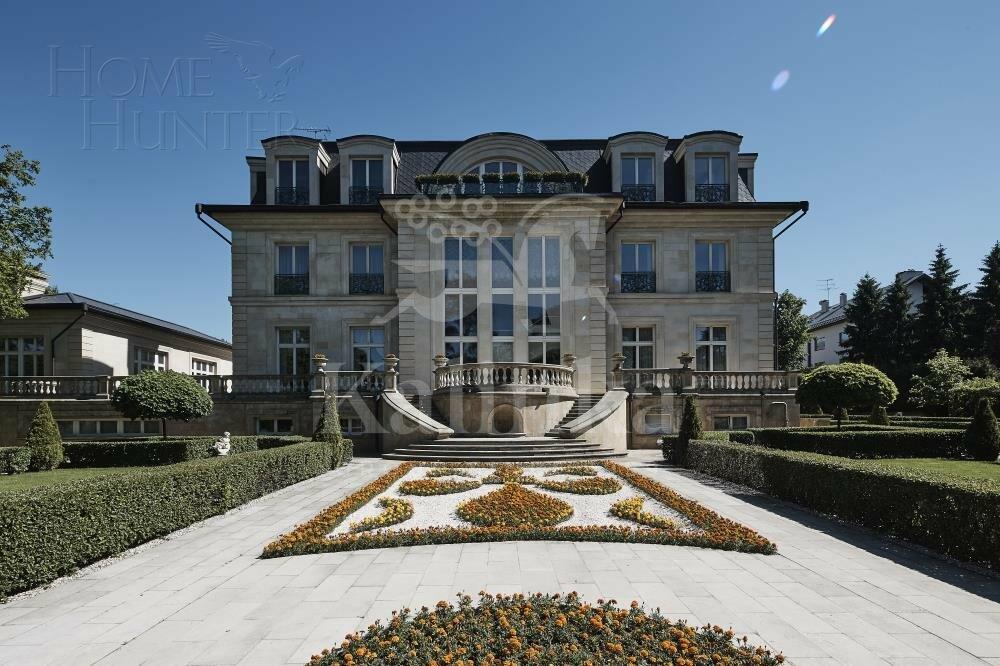 3-этажный коттедж 1 645 м² с отделкой