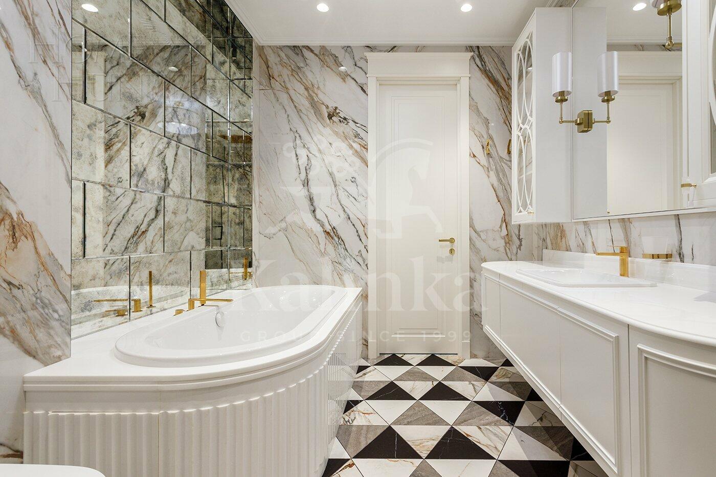 4-КОМН. КВАРТИРА С ОТДЕЛКОЙ 138.2 М² НА 36 ЭТАЖЕ