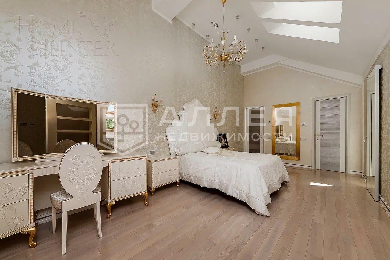 3-этажный коттедж 768 м² с отделкой