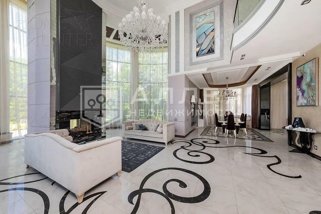 3-этажный коттедж 768 м² с отделкой