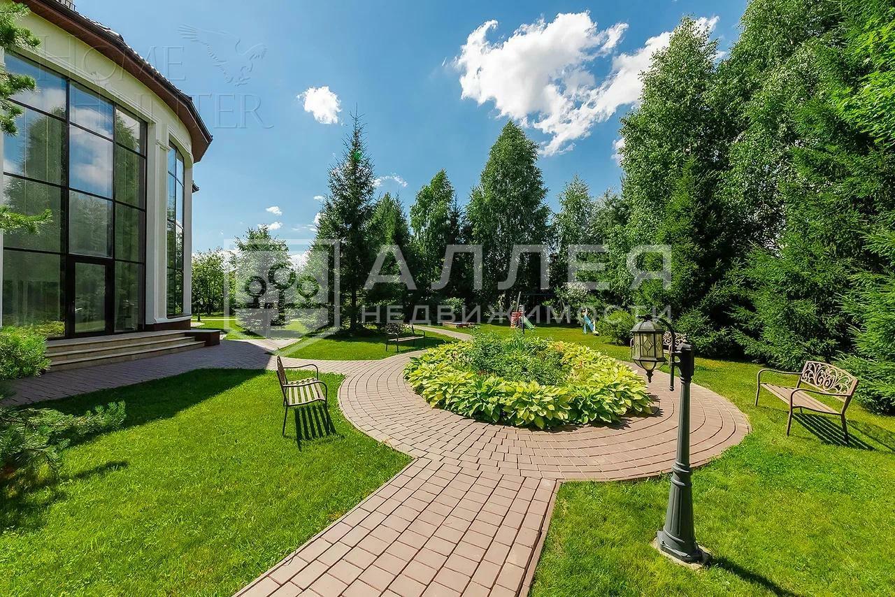 3-этажный коттедж 768 м² с отделкой