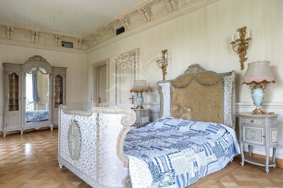 3-этажный коттедж 1 645 м² с отделкой