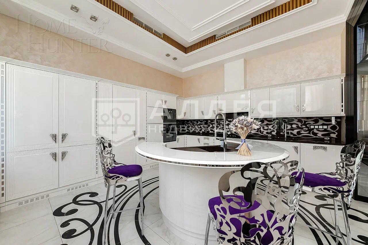 3-этажный коттедж 768 м² с отделкой