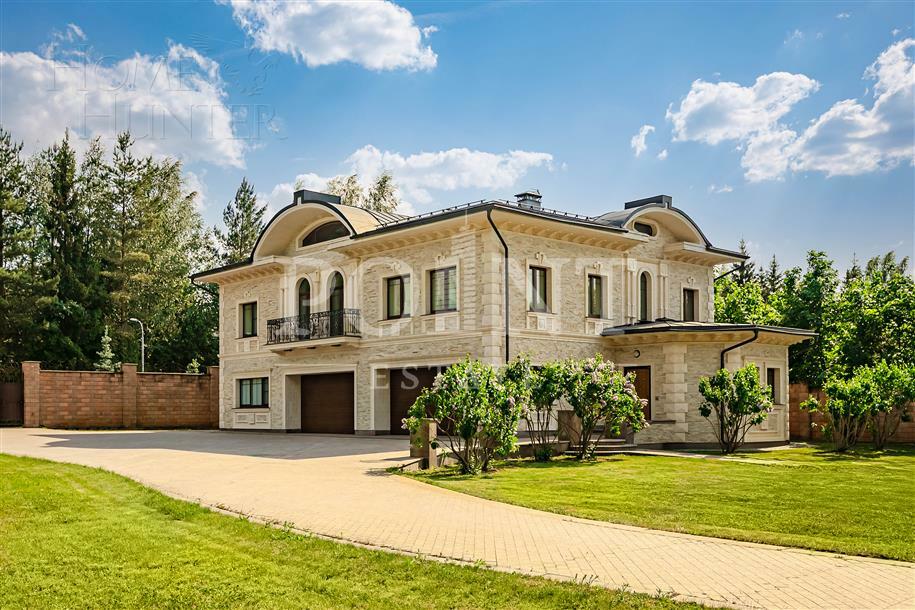 3-этажный коттедж 2 350 м² без отделки