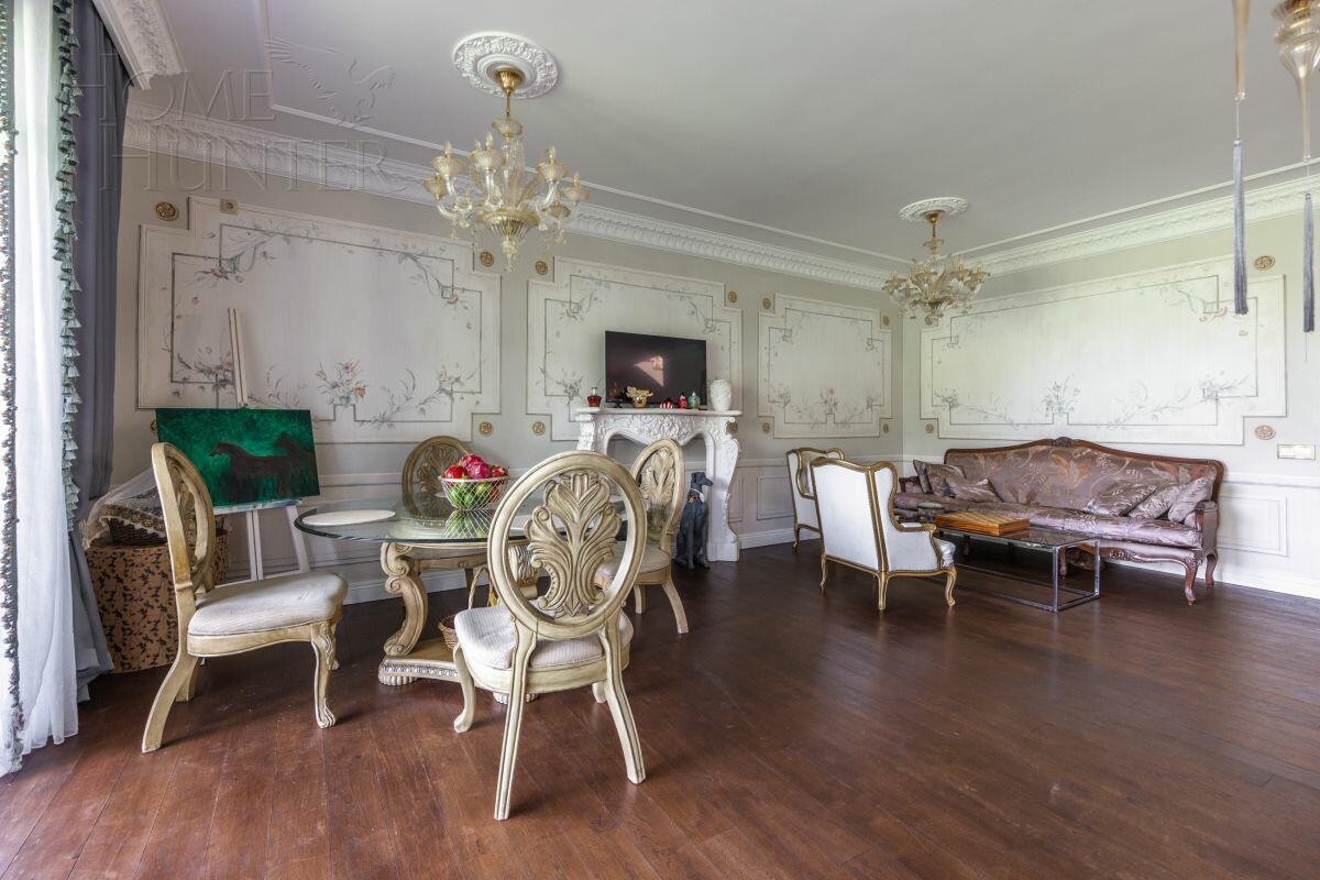 3-этажный таунхаус 250 м² с отделкой