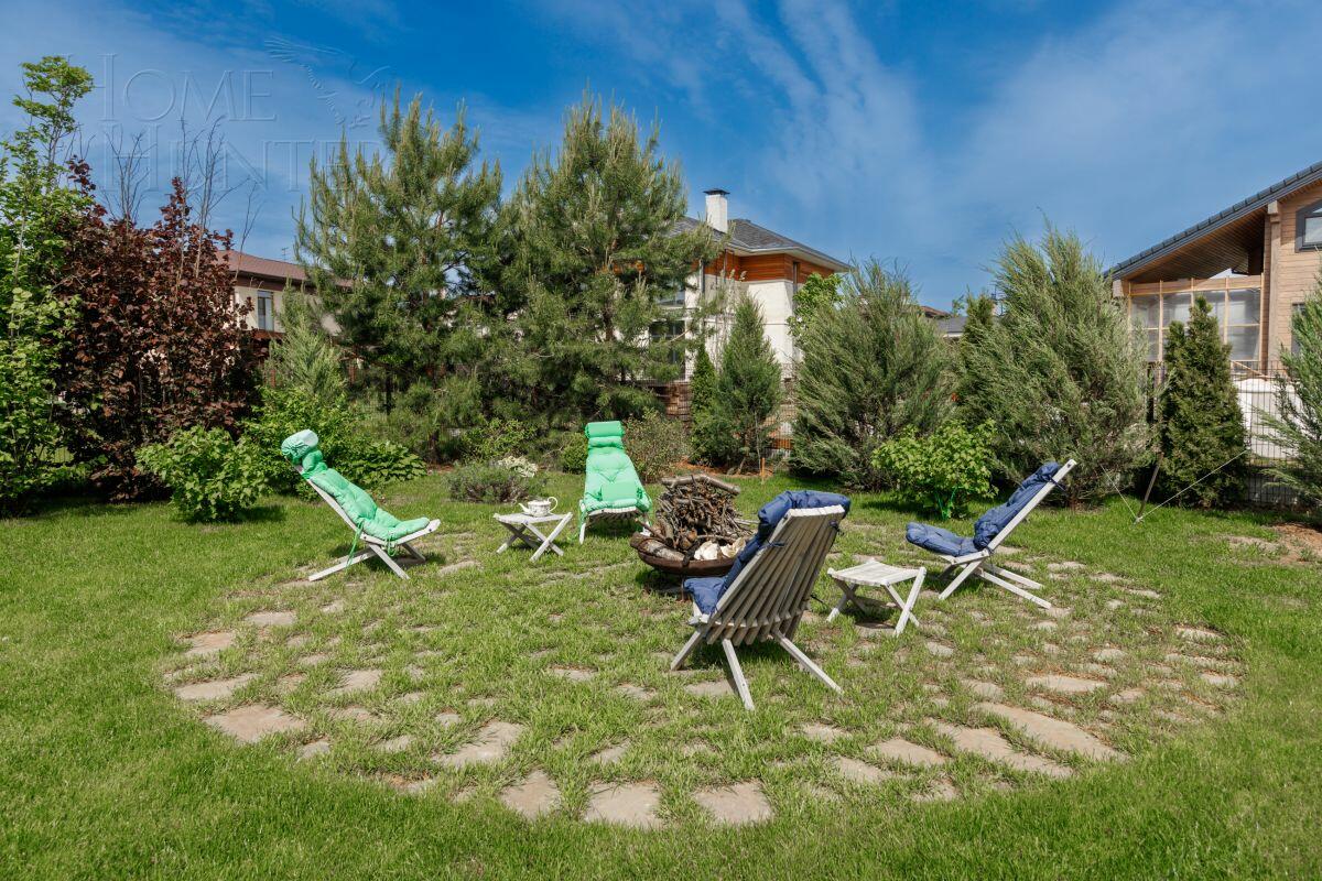 3-этажный таунхаус 250 м² с отделкой