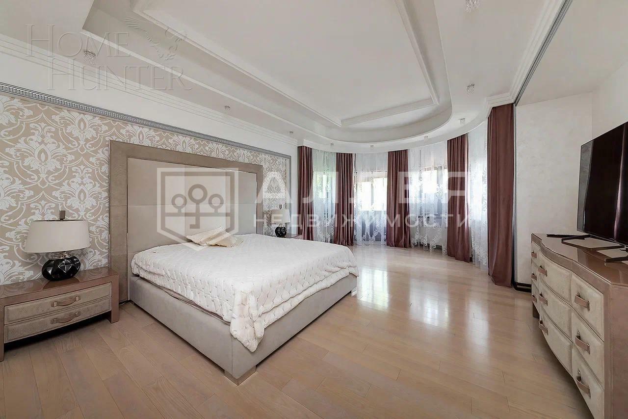 3-этажный коттедж 768 м² с отделкой