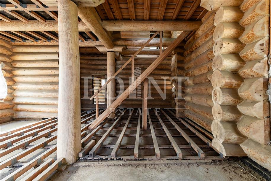 3-этажный коттедж 2 350 м² без отделки