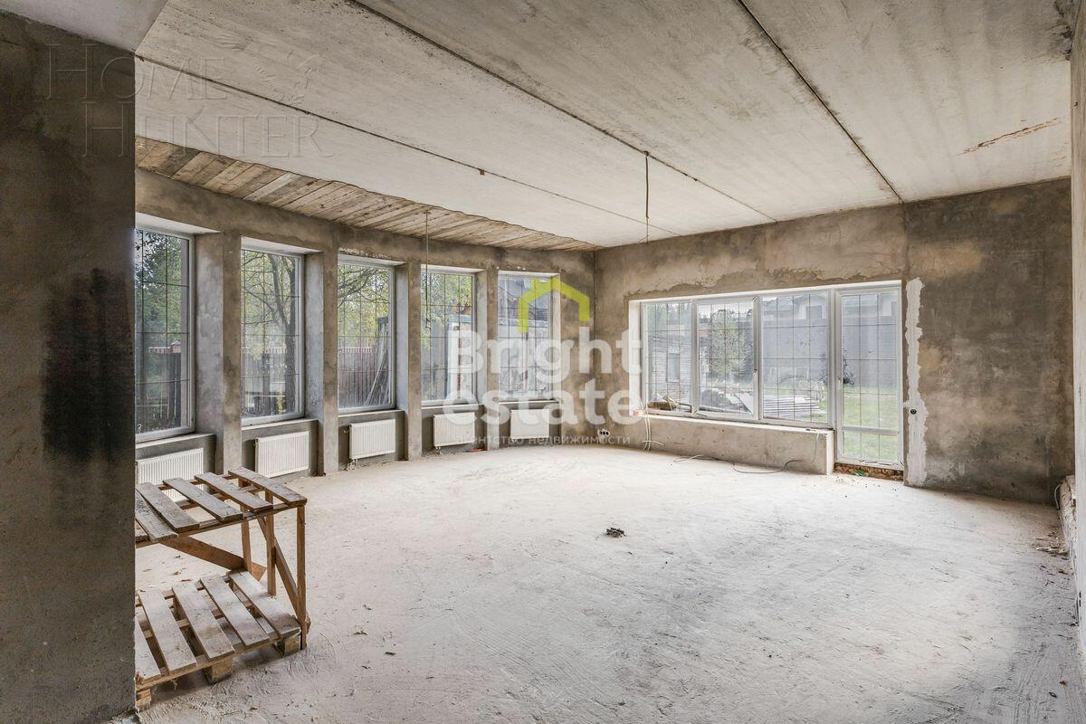 2-этажный коттедж 890 м² без отделки