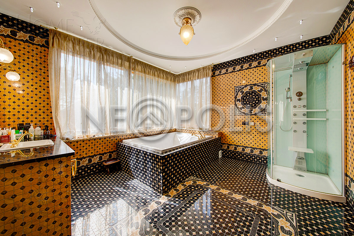 3-этажный коттедж 700 м² с отделкой