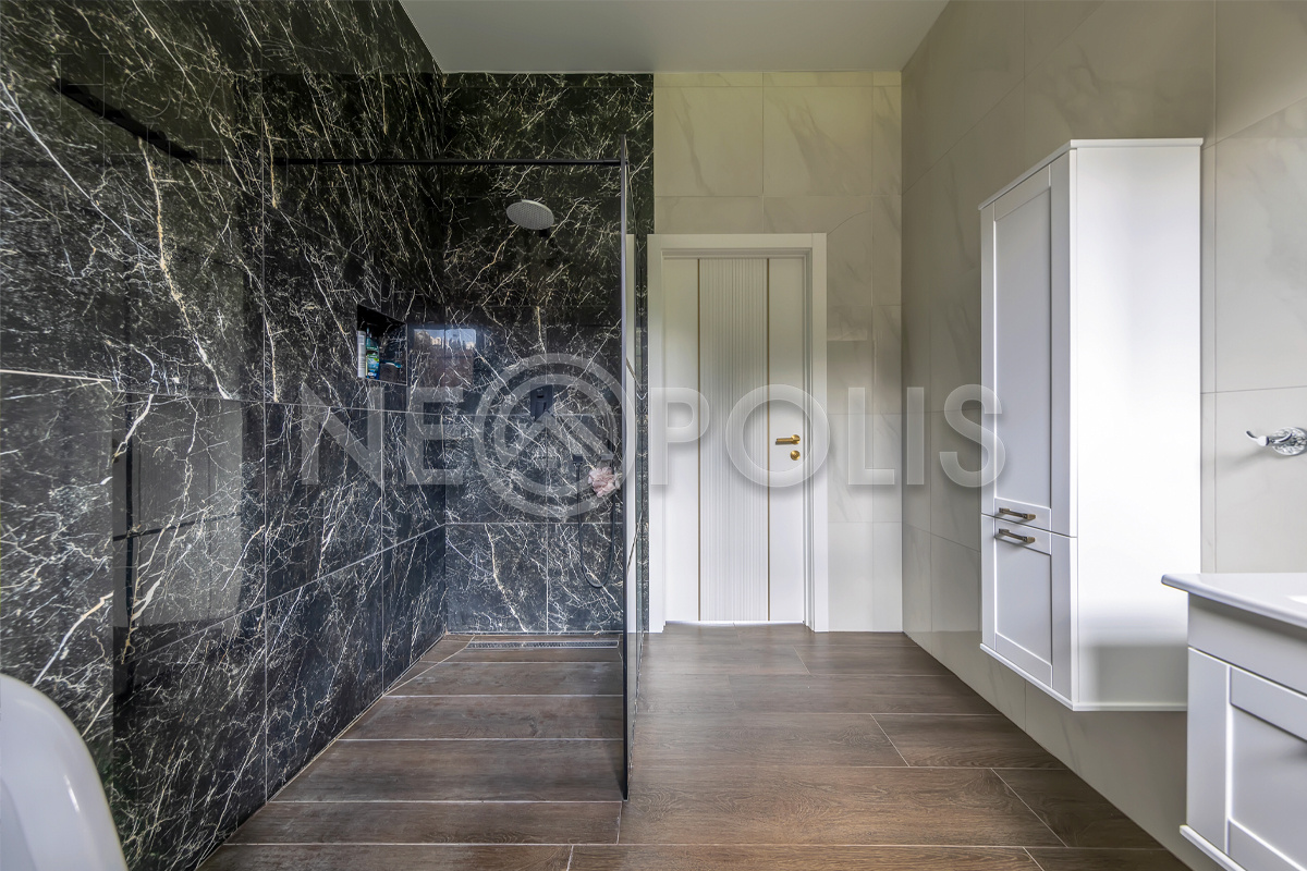 1-этажный коттедж 300 м² с отделкой