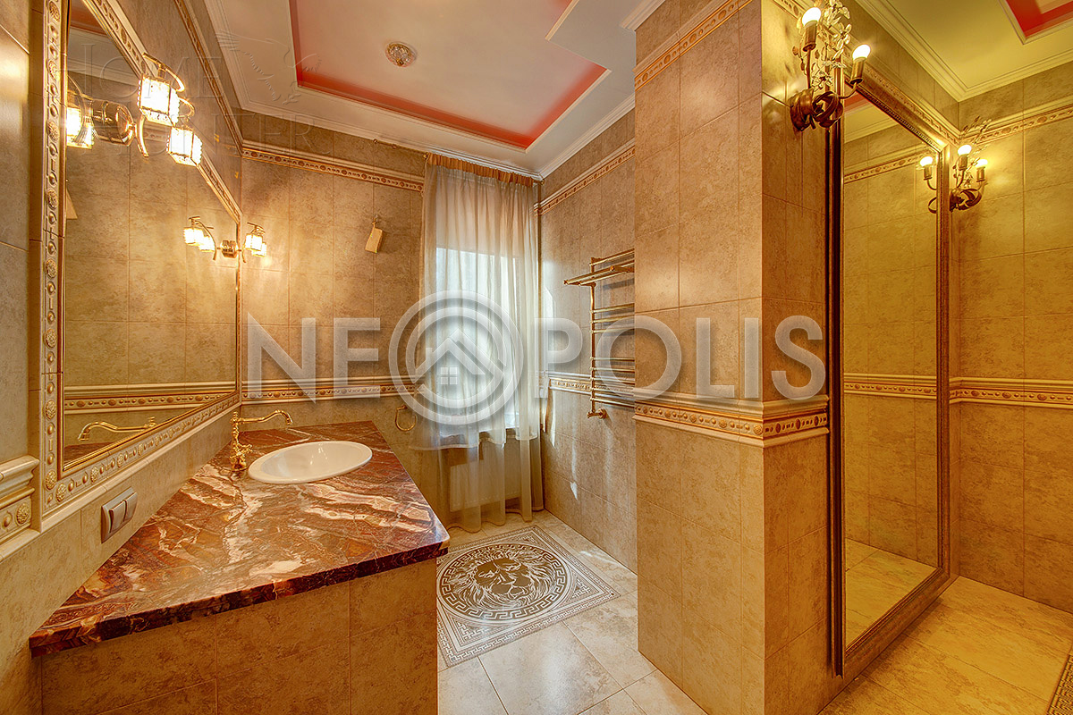 3-этажный коттедж 700 м² с отделкой