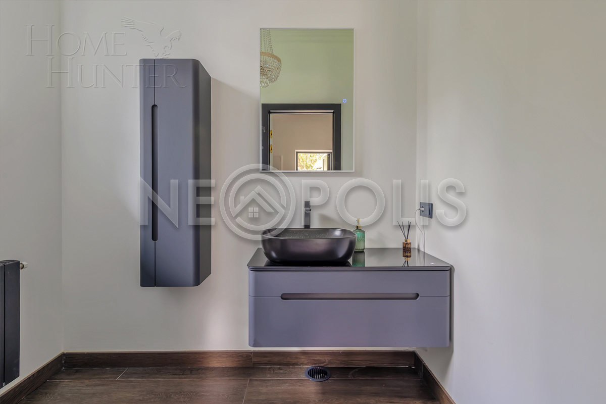 1-этажный коттедж 300 м² с отделкой
