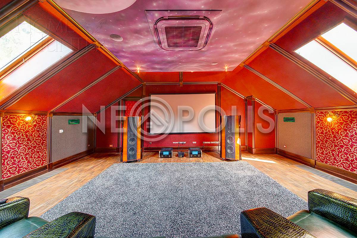 3-этажный коттедж 700 м² с отделкой