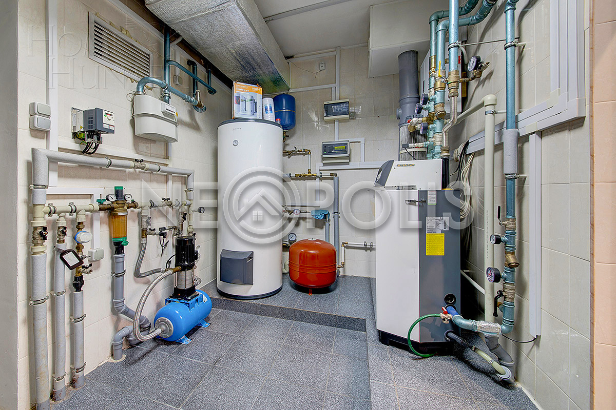 3-этажный коттедж 700 м² с отделкой