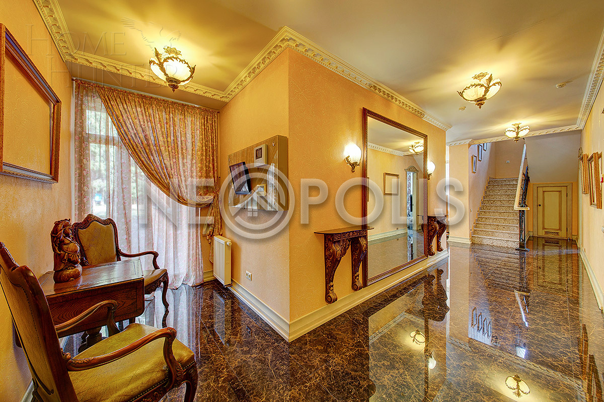 3-этажный коттедж 700 м² с отделкой