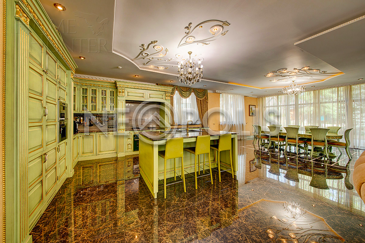 3-этажный коттедж 700 м² с отделкой