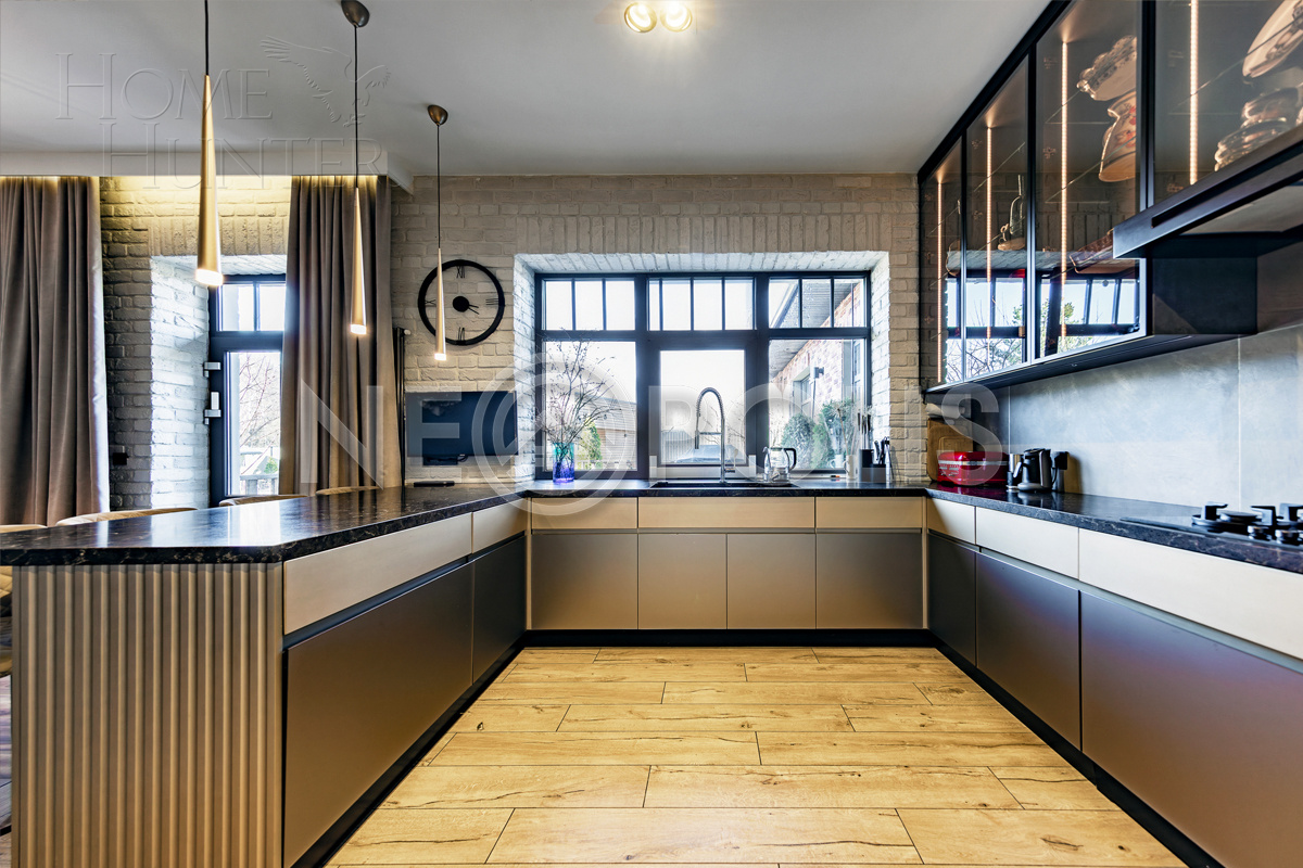 2-этажный коттедж 700 м² с отделкой