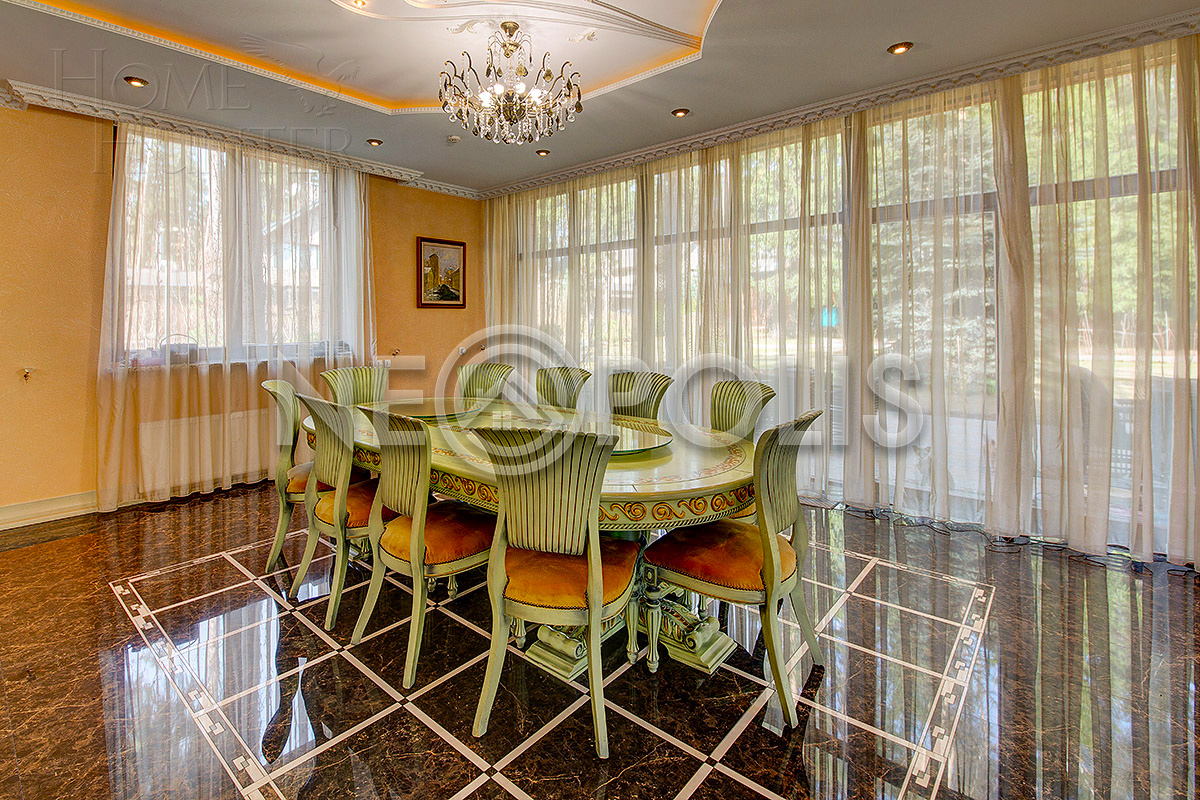 3-этажный коттедж 700 м² с отделкой