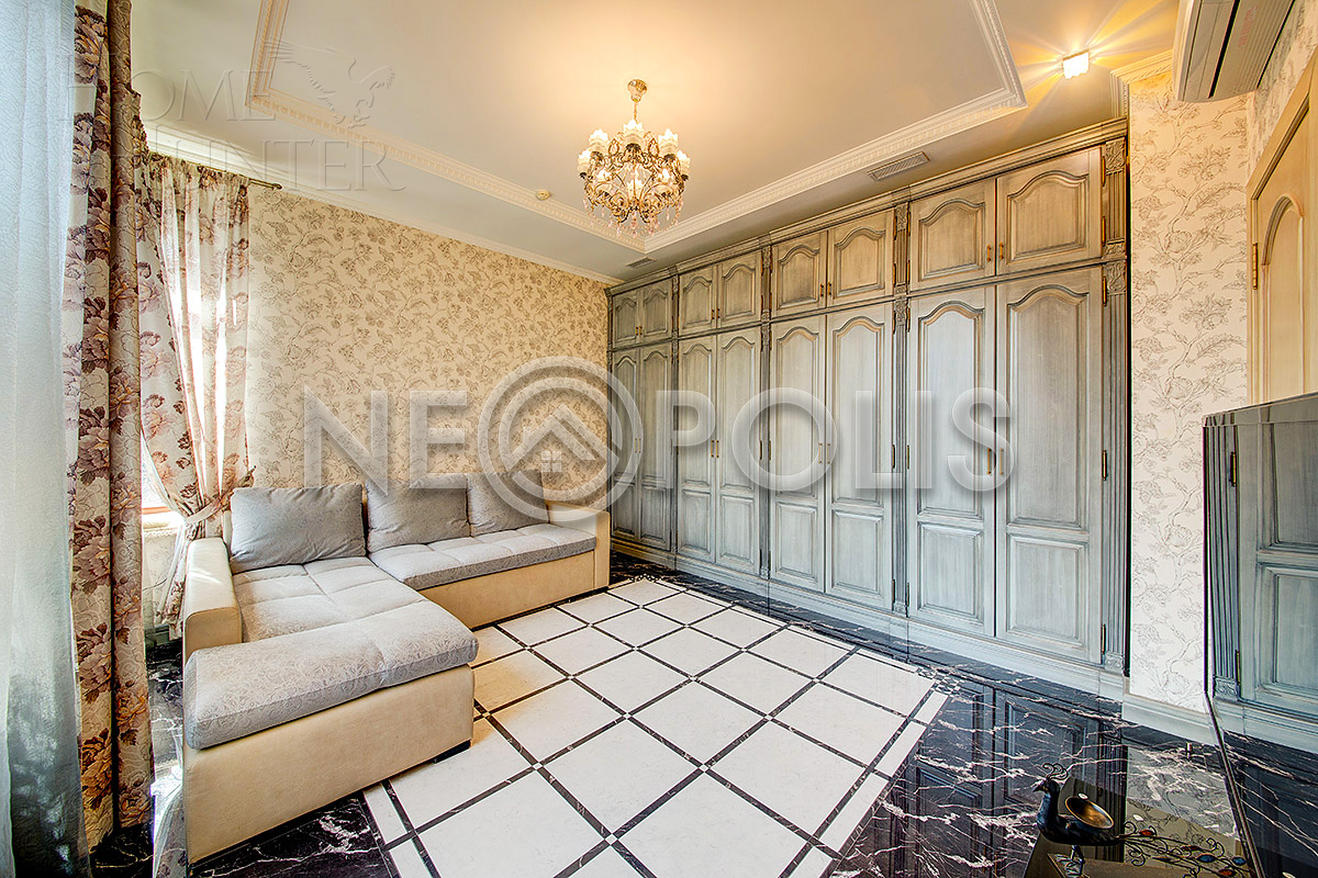 3-этажный коттедж 700 м² с отделкой