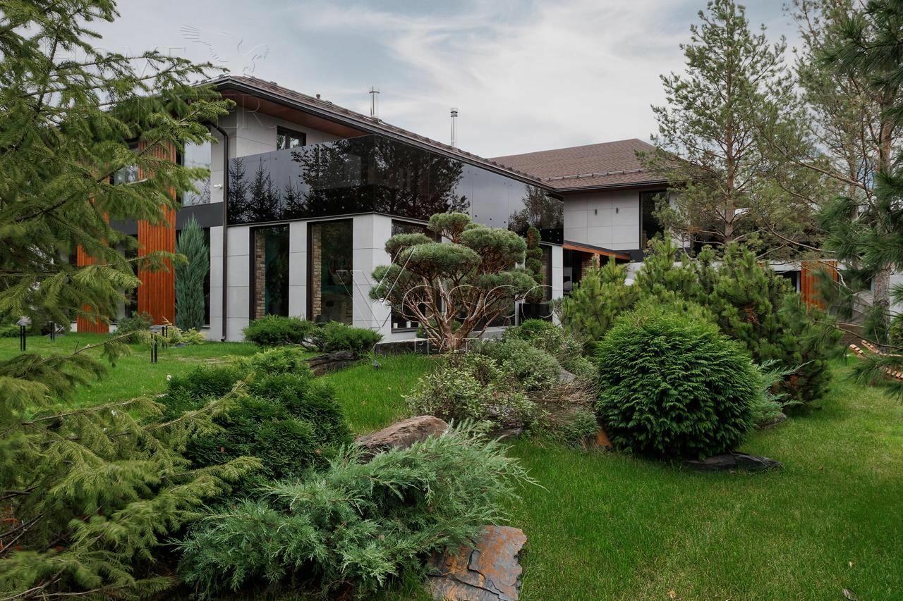 2-этажный коттедж 974 м² с отделкой