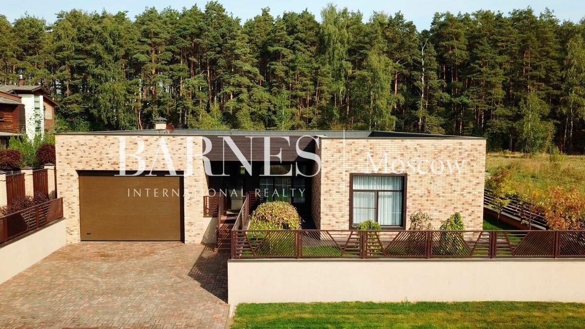 1-этажный коттедж 328 м² с отделкой