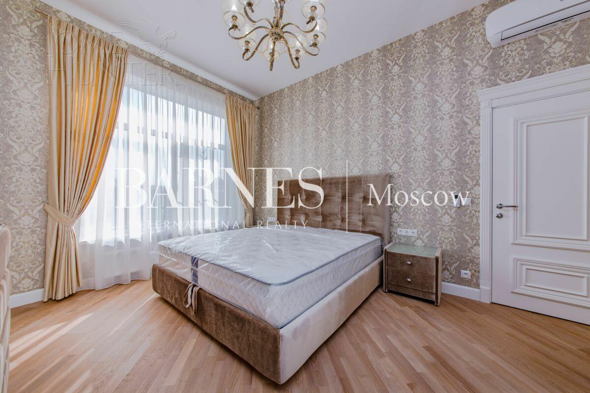 1-этажный коттедж 328 м² с отделкой