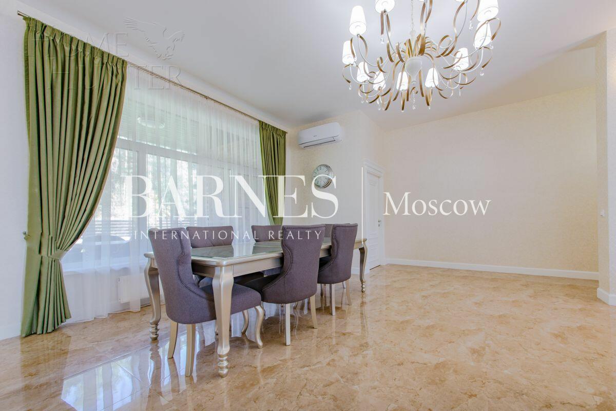 1-этажный коттедж 328 м² с отделкой