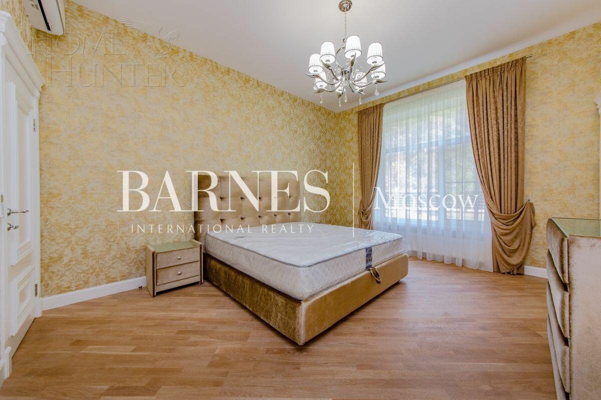 1-этажный коттедж 328 м² с отделкой