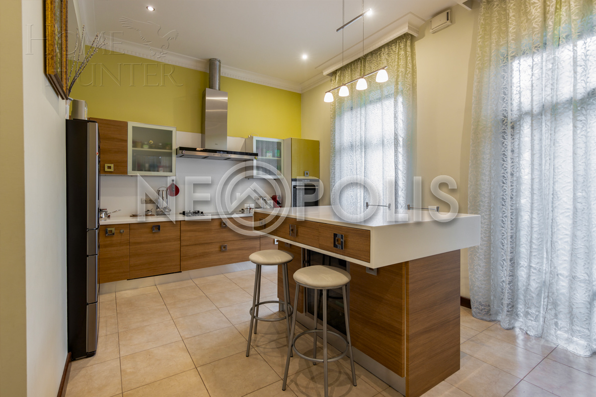 2-этажный коттедж 970 м² с отделкой