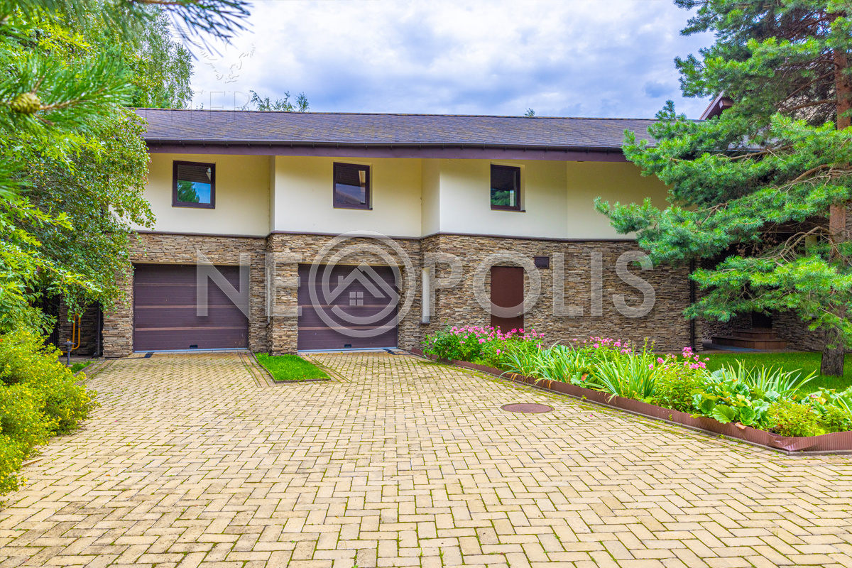 2-этажный коттедж 970 м² с отделкой