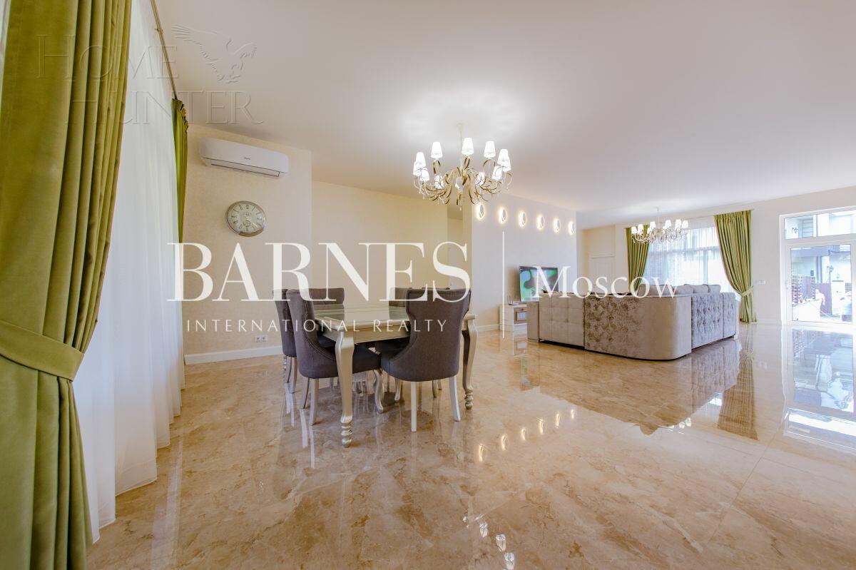 1-этажный коттедж 328 м² с отделкой