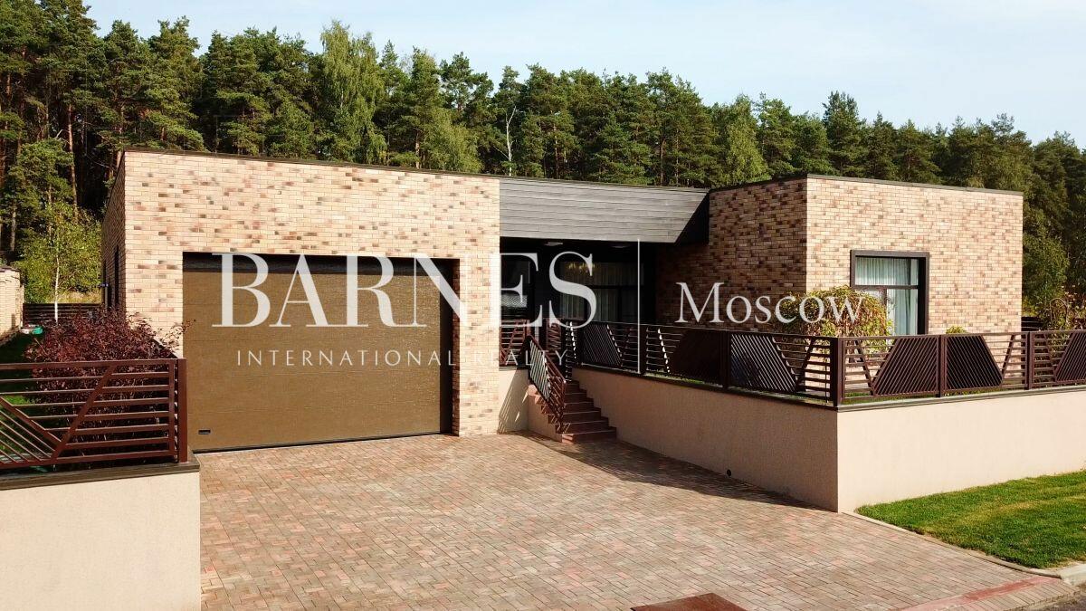 1-этажный коттедж 328 м² с отделкой