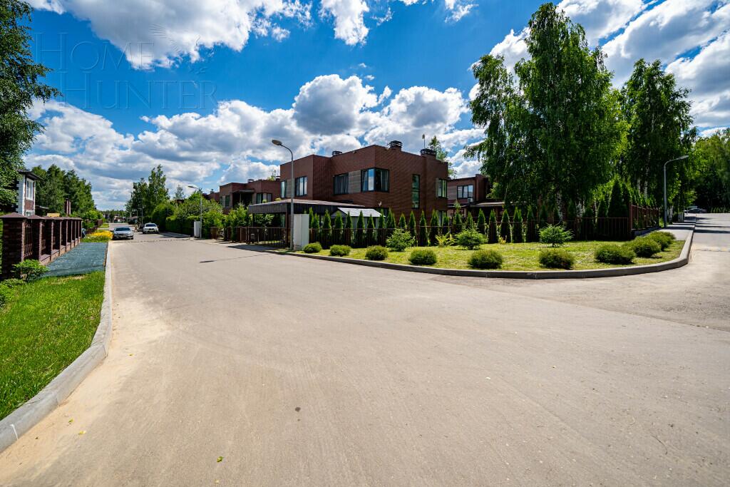 2-этажный коттедж 300 м² с отделкой