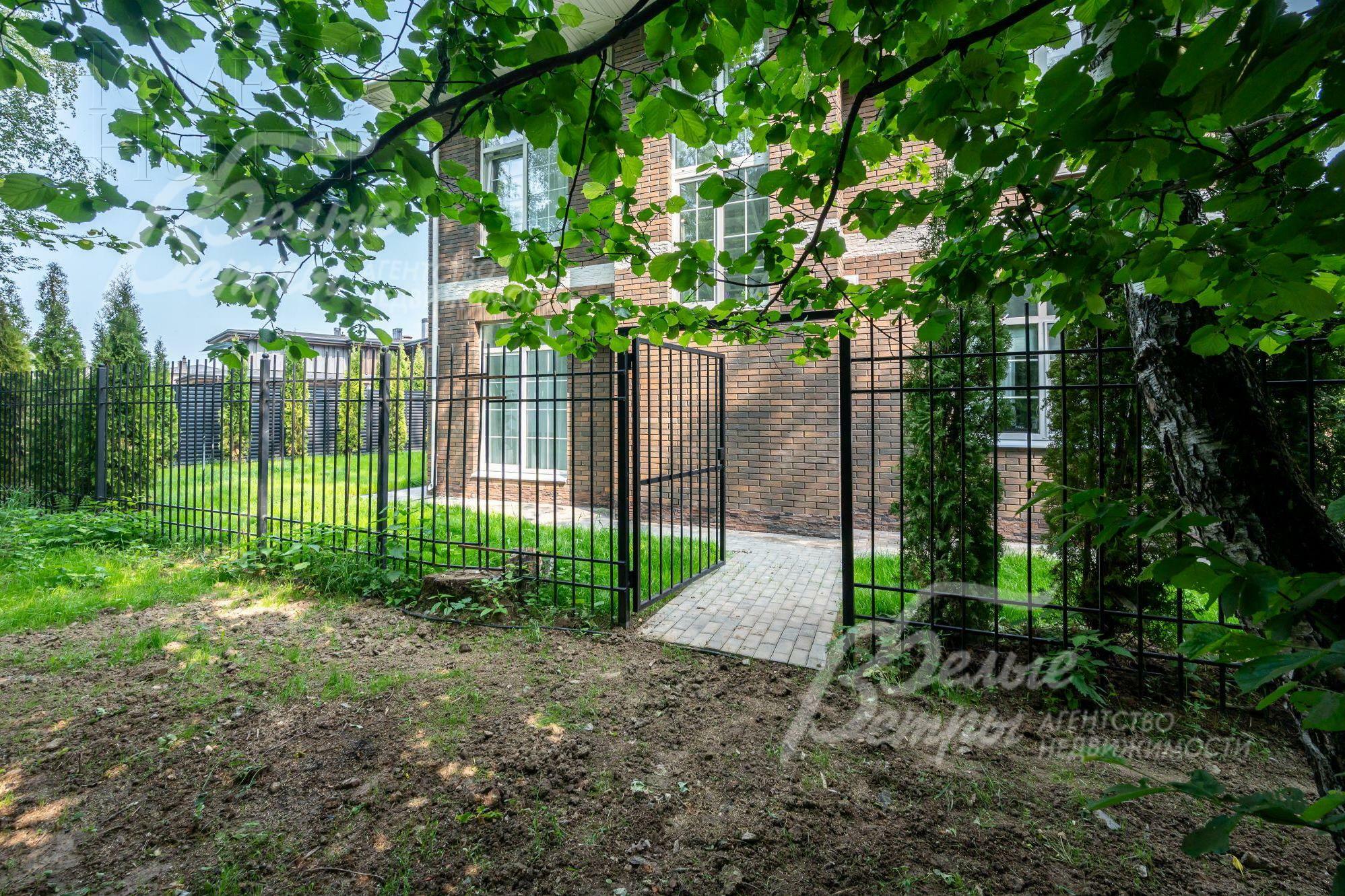 2-этажный коттедж 220 м² без отделки