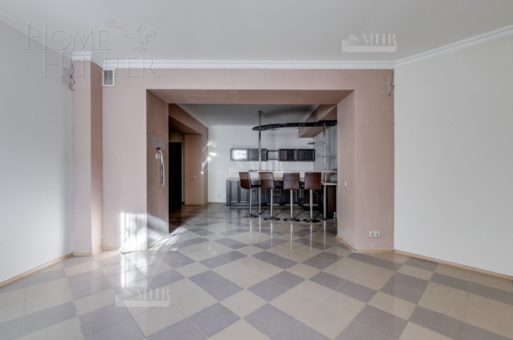 2-этажный коттедж 600 м² с отделкой