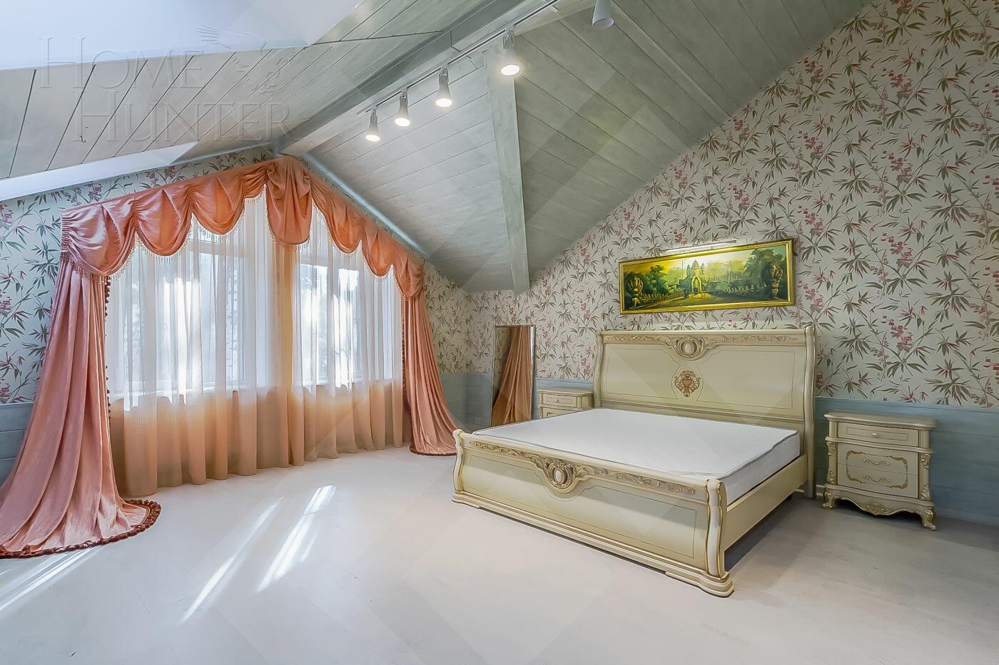 3-этажный коттедж 400 м² с отделкой