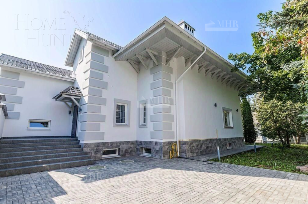 2-этажный коттедж 738 м² с отделкой