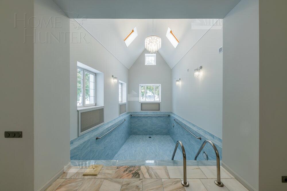 2-этажный коттедж 738 м² с отделкой