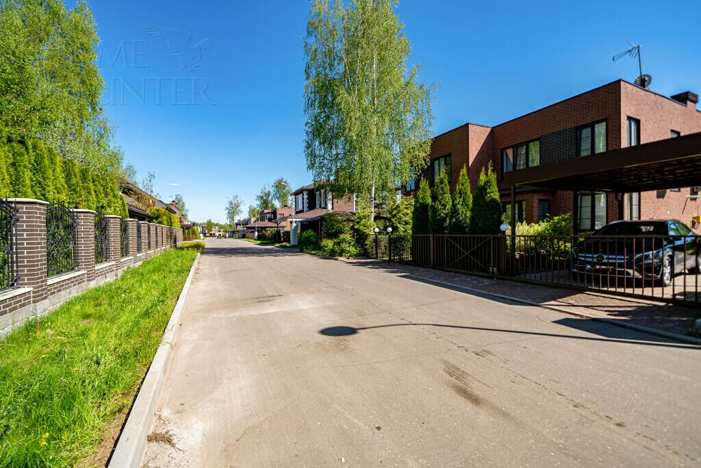 2-этажный коттедж 268 м² без отделки