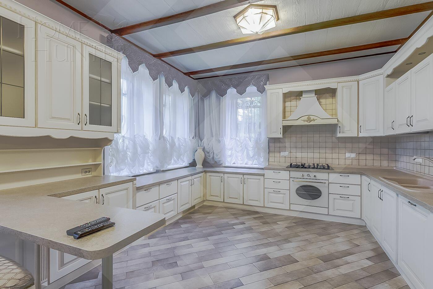 3-этажный коттедж 400 м² с отделкой