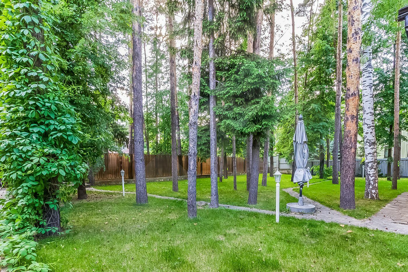 3-этажный коттедж 400 м² с отделкой